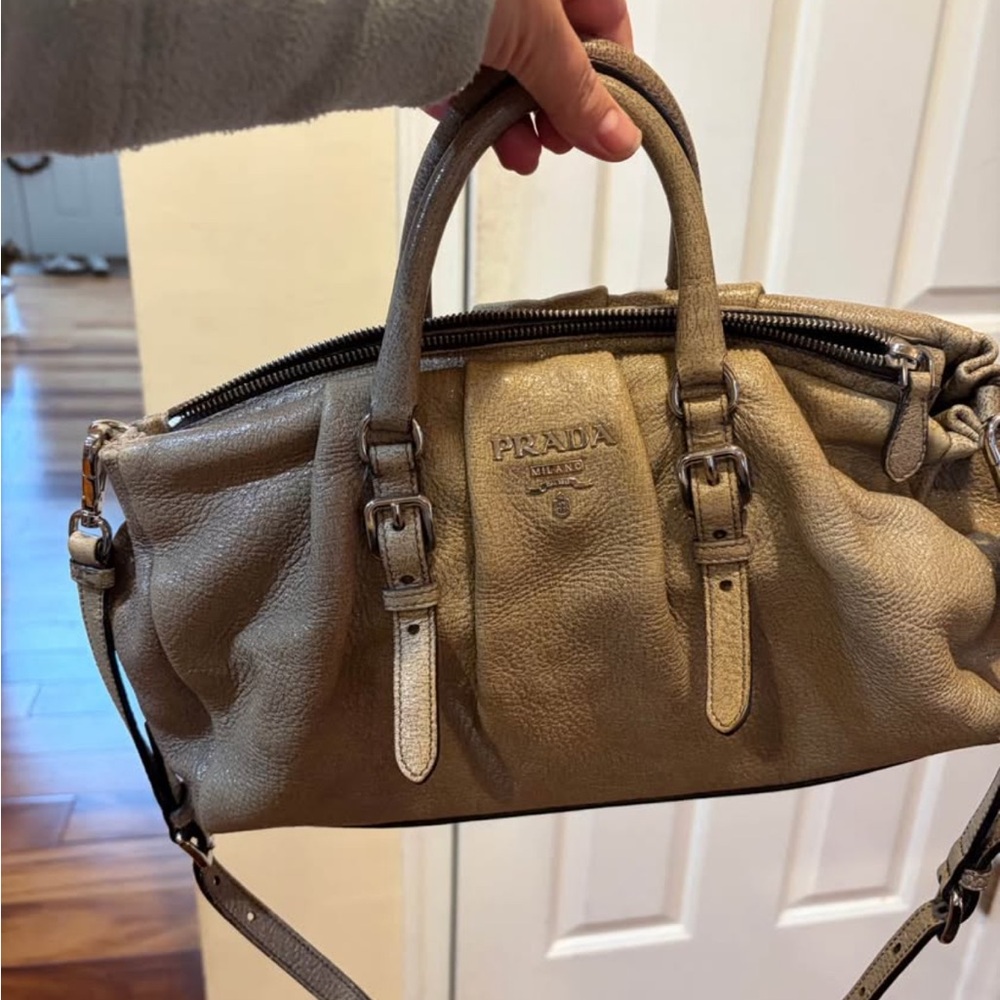 Prada Women's Tan “fumo” Metallic Leather Satchel/handbag/shoulder bag - Picture 3 of 10